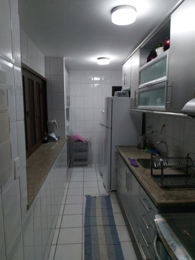 Apartamento Em Guarajuba 200M Da Praia Camacari Bagian luar foto