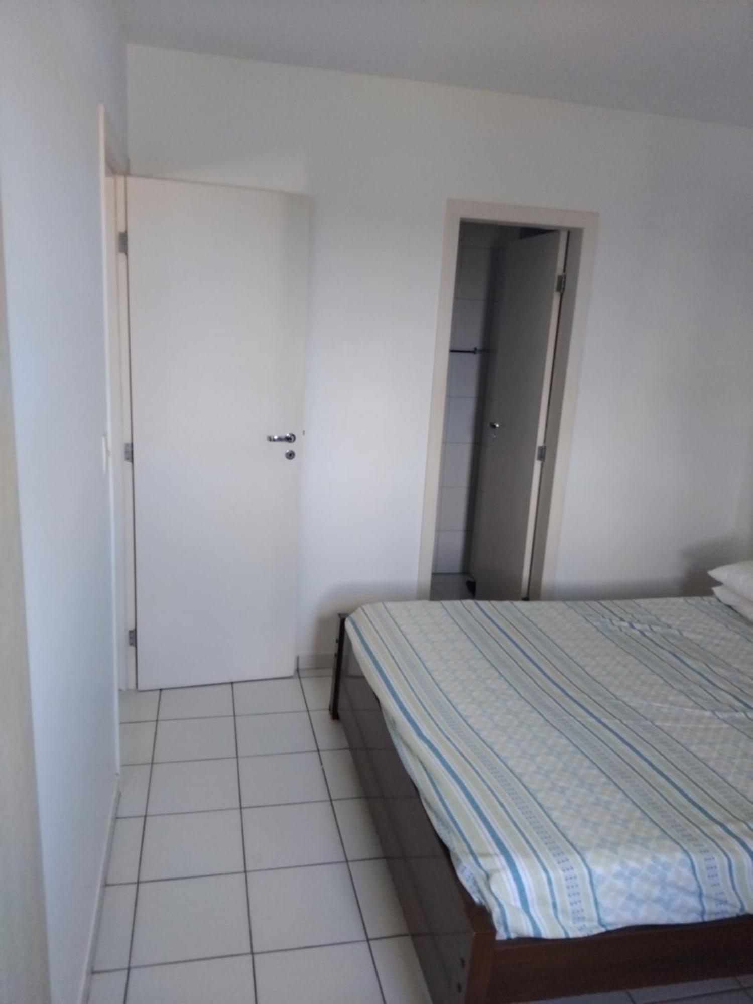 Apartamento Em Guarajuba 200M Da Praia Camacari Bagian luar foto